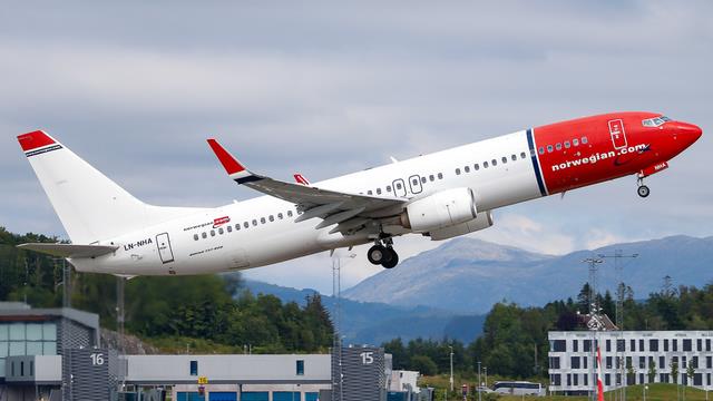 LN-NHA:Boeing 737-800:Norwegian Air Shuttle